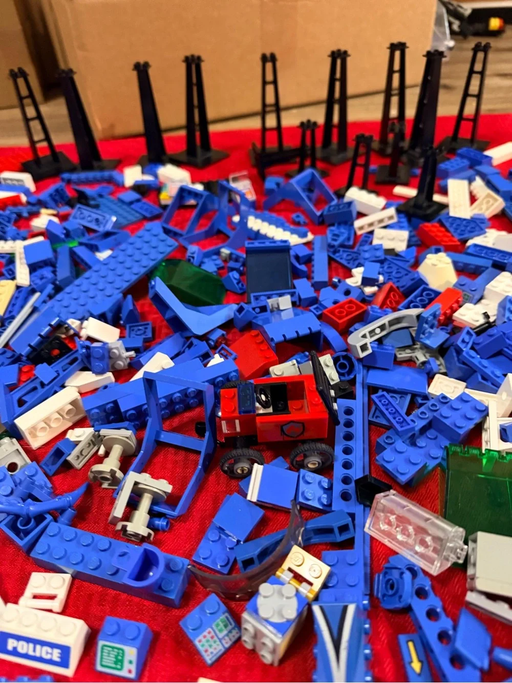 Legos mixed lot 4.9 lbs with Minecraft minifigures